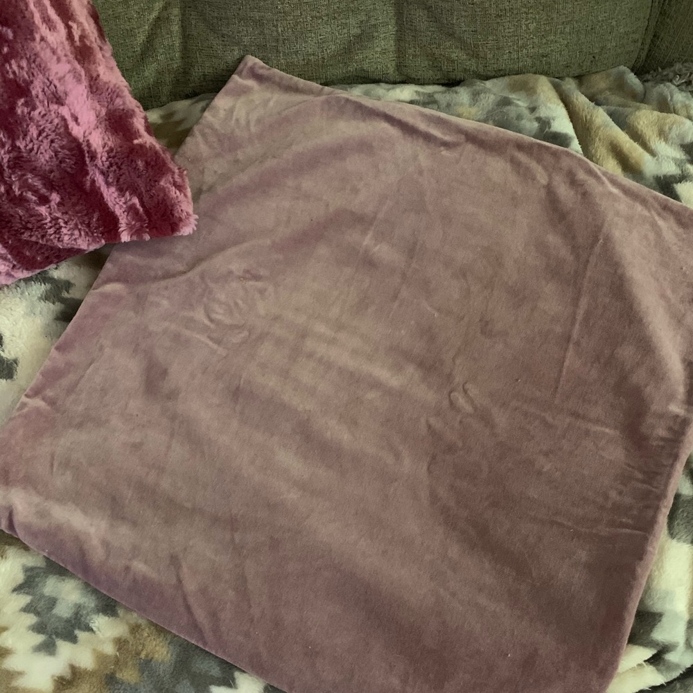 H&M Plush Throw Pillowcover